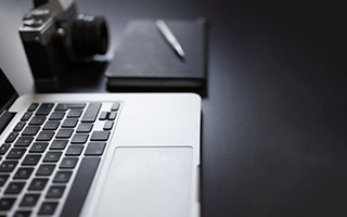 英超名哨泰勒：家人因我遭辱骂不再看球，怒批裁判 “完美” 文化